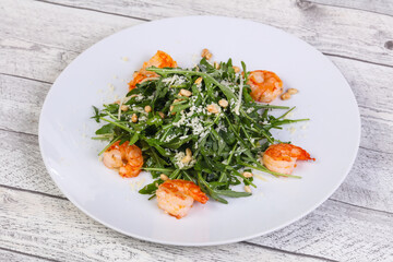 Rocket salad with prawn, parmesan cheese