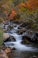 Fototapeta na wymiar Small water falls at Big Cottonwood canyon in Utah
