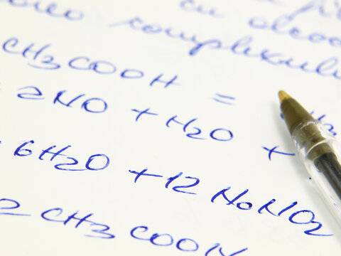 Handwritten school lesson of organic chemistry