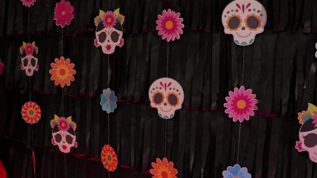 Day of the deads curtain. Dia de muertos (tilt).