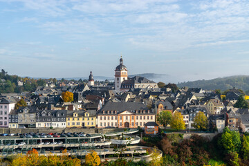 Obraz premium Limburg an der Lahn is a city in Hessen, central Germany. Population 33,832. A tributary of the Rhine is located on the banks of the Lan River. The western part belongs to the Rhineland-Palatinate.