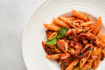 penne pasta in tomato sauce