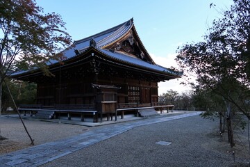 Temples and shrines in Kyoto in Japan 日本の京都にある神社仏閣 : Kannon-do Temple in the precincts of Ninna-ji Temple 仁和寺の境内にある観音堂