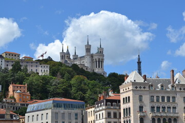 Fototapeta na wymiar La Basilique Notre Dame de Fourvière, Lyon, France. Sur la colline de Fourvière. XIXe siècle, 19 siècle. Style néogothique