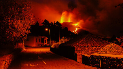 Eruption of La Palma nears Small Towns.  - 465044821