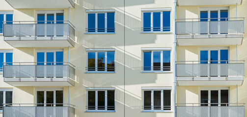 Moderne Fassade als Panorama