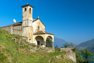Fototapeta na wymiar Chiesa Santa Eufemia, Dongo, Musso, Lago di Como, Comer See, Italien
