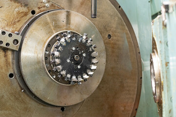 Gear head with cutters for making gears on a gear cutting machine.