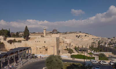 Fototapeta premium Temple Mount south wall with Al-Aqsa Mosque and archeological excavation site in Jerusalem Old City