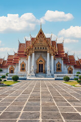 Naklejka premium Wat Benchamabophit temple in Bangkok city