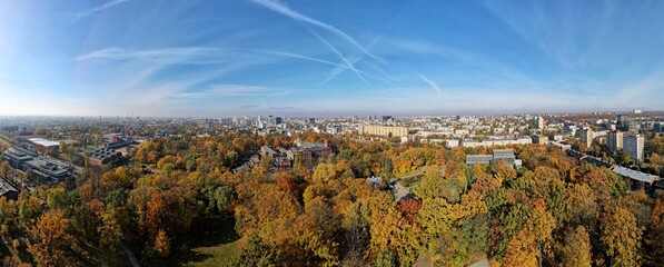 defaulAutumn panorama of the city of Lodz .Autumn  city park. Green areas of the city Top view, photo from the drone t