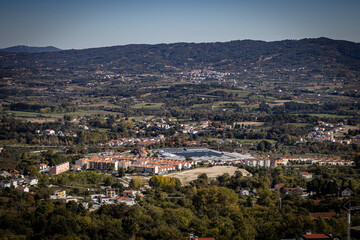 Fototapeta na wymiar Vista da cidade de Covilhã em Portugal