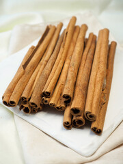 건조시킨 향신료 시나몬, 요리재료