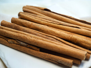 건조시킨 향신료 시나몬, 요리재료