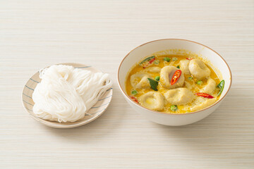 Green curry soup with Fish ball