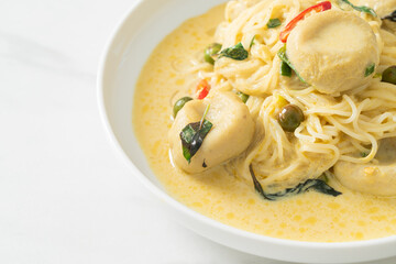 Rice Noodles with Green curry and Fish ball