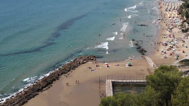 Sperlonga - Panoramica della Spiaggia della Grotta di Tiberio dal Sentiero di Ulisse