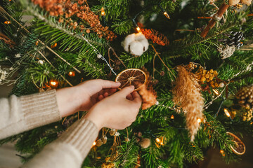 Beautiful decorated Christmas tree with natural decor.