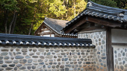 Fototapeta na wymiar The beautiful Korean traditional house where the king lived