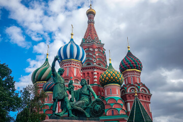 Fototapeta na wymiar Multicolored St. Basil's Cathedral in Moscow
