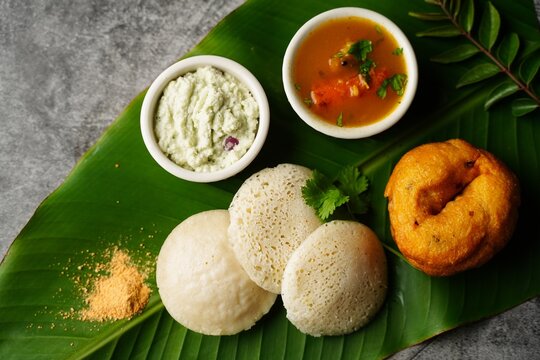 Idli Vada Images – Browse 2,317 Stock Photos, Vectors, and Video ...