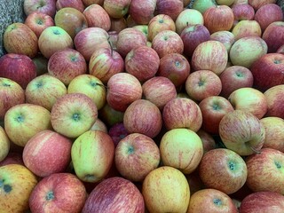 apples in a market