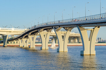 Яхтенный мост