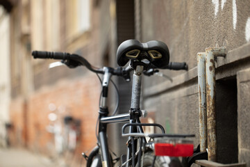 Rower miejski. Dekoracja z motywem roweru. Ekologiczny transport w mieście - obrazy, fototapety, plakaty