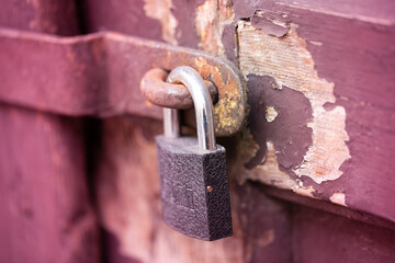 lock on the door - 465368447