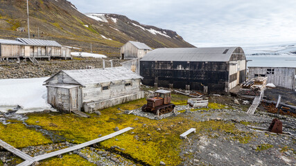 Obraz na płótnie Canvas The old Russian polar station. Tikhaya Bay. Hooker Island. Franz Josef Land.