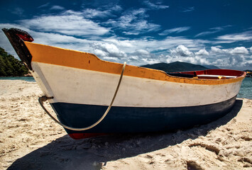 Single boat, Ilha do Campeche, Florianópolis, SC, Brazil