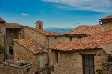 Fototapeta na wymiar Wunderschönes Dorf Lacoste in der Provence im Luberon