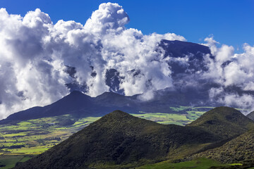 Nuages sur les Hautes Plaines, île de La Réunion 