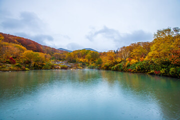 青森県　秋の地獄沼