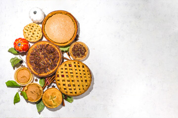 Set variety fall seasonal pies