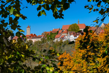 Rothenburg ob der Tauber Deutschland Aussicht Herbst Laub Färbung bunt Blätter Jahreszeit...