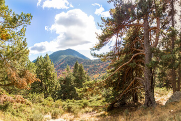 Le mont Coronat &agrave; Noh&egrave;des