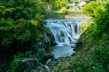 Fototapeta na wymiar 熊本県小国町の「鍋釜の滝」