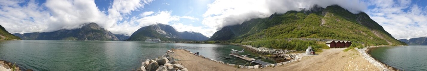 Blick auf den Eidfjord in Norwegen
