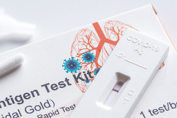Negative Covid-19 antigen test kit, one step coronavirus antigen rapid test, saliva swab, 1 test...