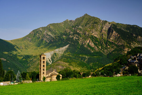 Beautiful picture of the Taüll, in the Vall de Boí. Idyllic place to go with the family