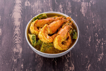 Sour Curry with Vegetable Omelet