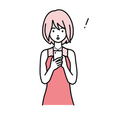 立ってスマートフォンを操作して何かに気づいて驚いたドレスの女性