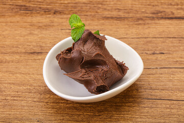 Chocolate spread with nazelnut
