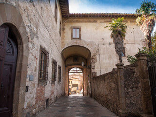 Fototapeta na wymiar Italia,Toscana, Siena, il paese di Colle val d'Elsa. Palazzo Campana.
