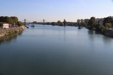 Fototapeta na wymiar view of the river Saone in Chalon 
