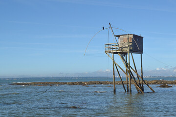Paysage maritime, le carrelet, le cormoran et l'oc&eacute;an