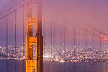 Golden Gate Bridge in San Francisco bei Nach
