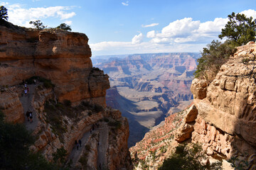 A peek at the Grand Canyon - HD desktop background