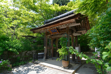 Naklejka premium 長寿寺 山門 滋賀県湖南市